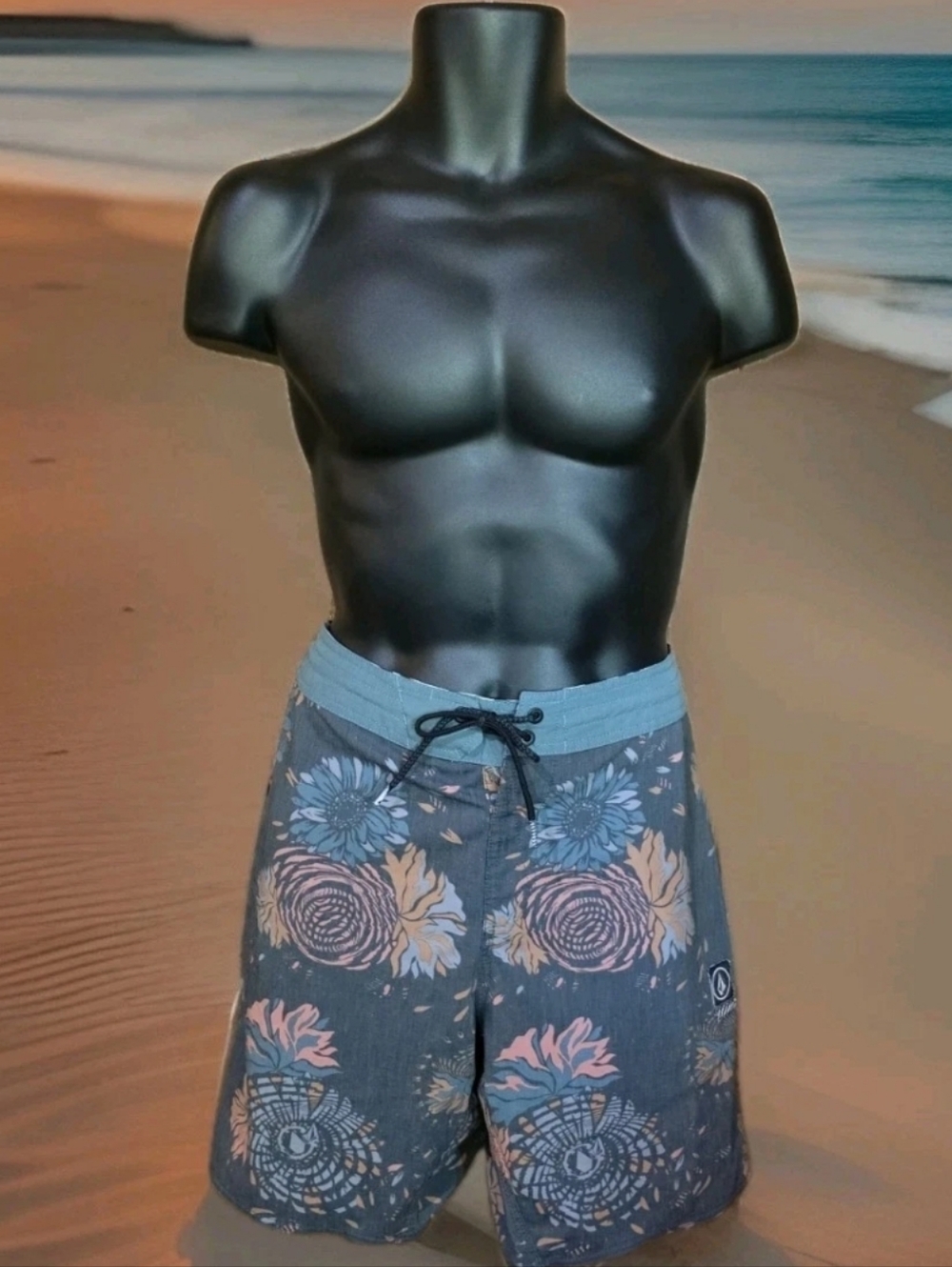Volcom Delusion Stoney Boardshorts Mens Size 33 Gray Teal Floral Cinch Fly EUC